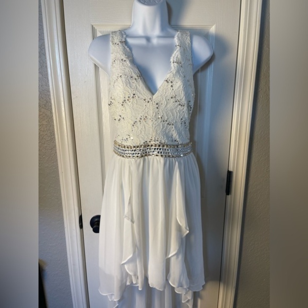 B Darlin White Sleeveless High Low Dress With Lace And Sequins Size 11/12